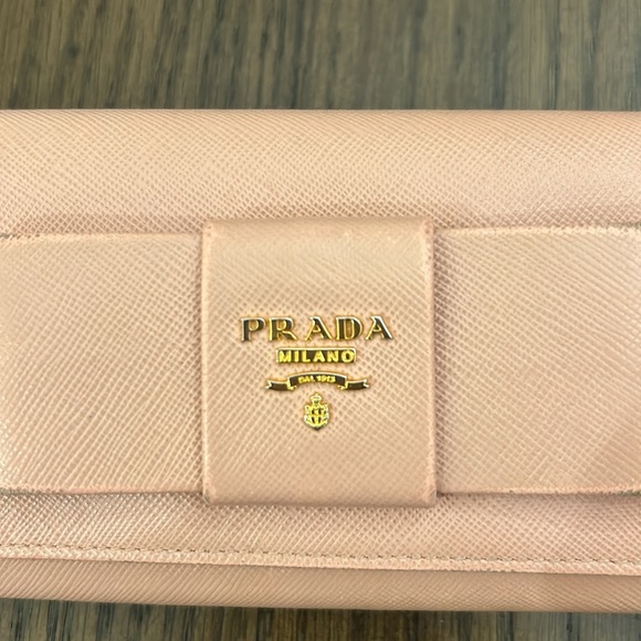 Prada wallet pre-loved in great condition pink with authentication certificates - Picture 12 of 17